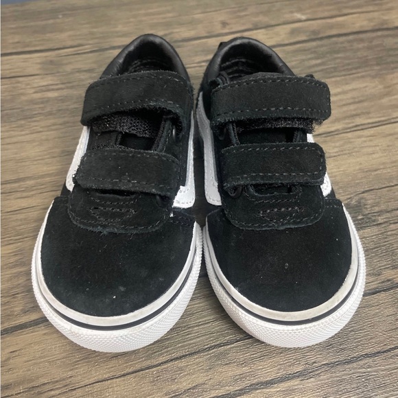 Vans - Picture 2 of 5